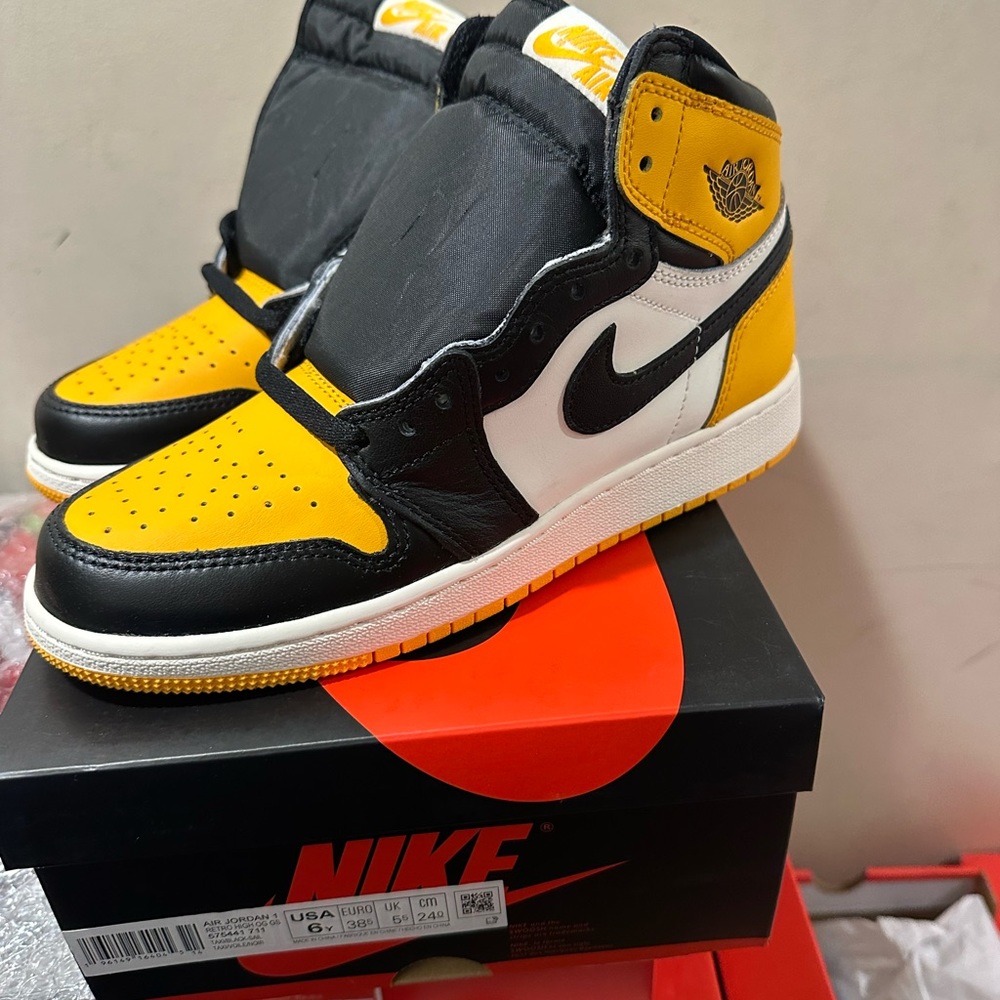 Jordan 1 high taxi gs
6